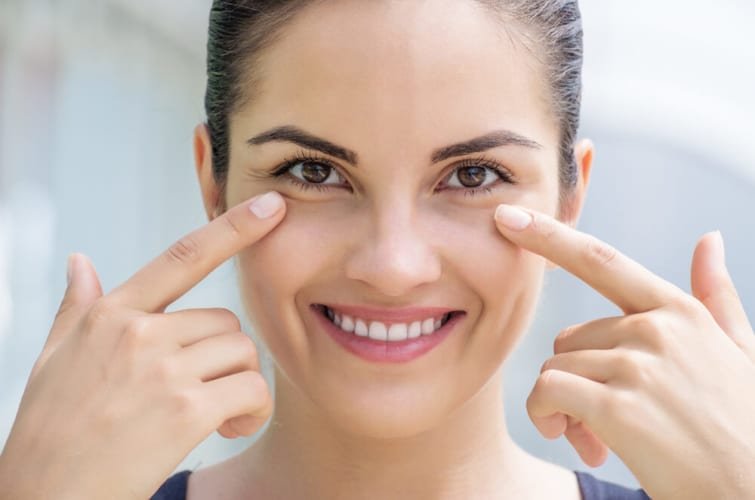 5 Ways to Keep the Skin under Your Eyes Glowing