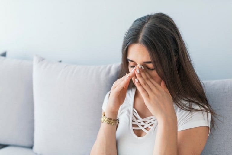 How to Stop Sneezing: 7 Natural Remedies